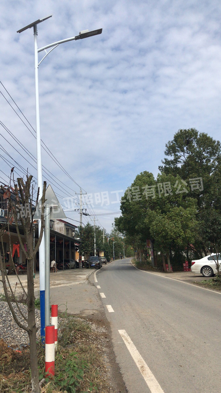 荊門漳河新區劉院村太陽能路燈照明項目