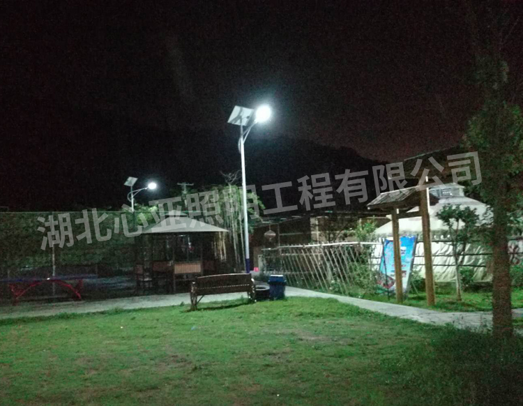 太陽能路燈安裝后夜景效果